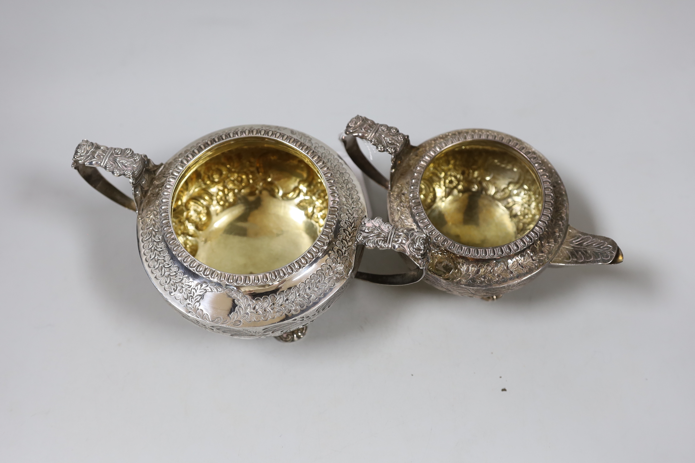 A George IV silver cream jug and two handled sugar bowl by Adey Bellamy Savory, London, 1825, 16.8oz (see lot 811 for a near matching teapot)